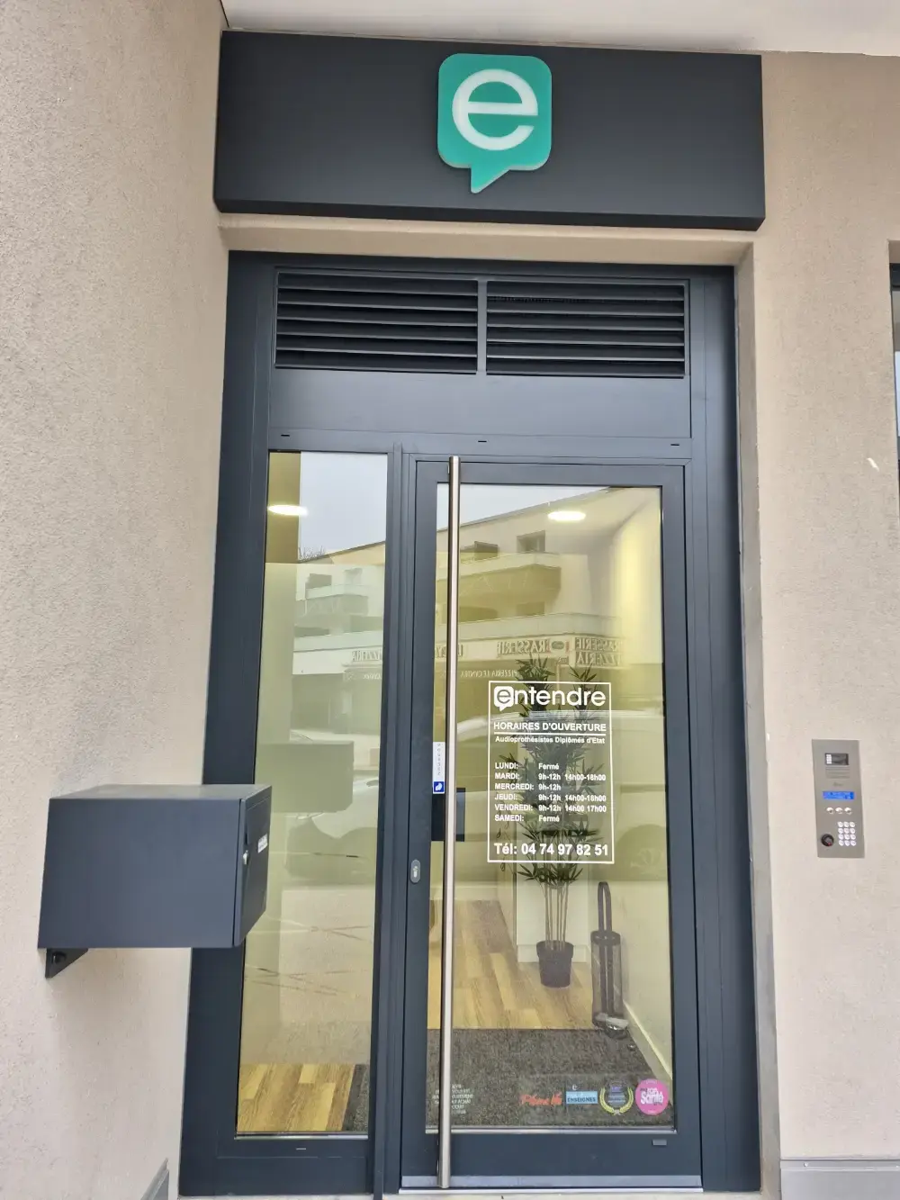 Photo Audioprothésiste Entendre Villefontaine